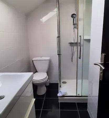 Maison De 4 Chambres Avec Piscine Privee Jardin Clos Et Wifi A Cricqueville En Bessin A 3 Km De La Plage 펜션