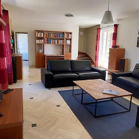 Maison De 4 Chambres Avec Piscine Privee Jardin Clos Et Wifi A Cricqueville En Bessin A 3 Km De La Plage *